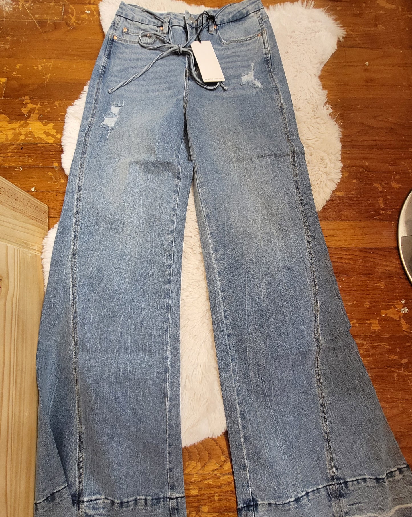 Mica Belted Jeans