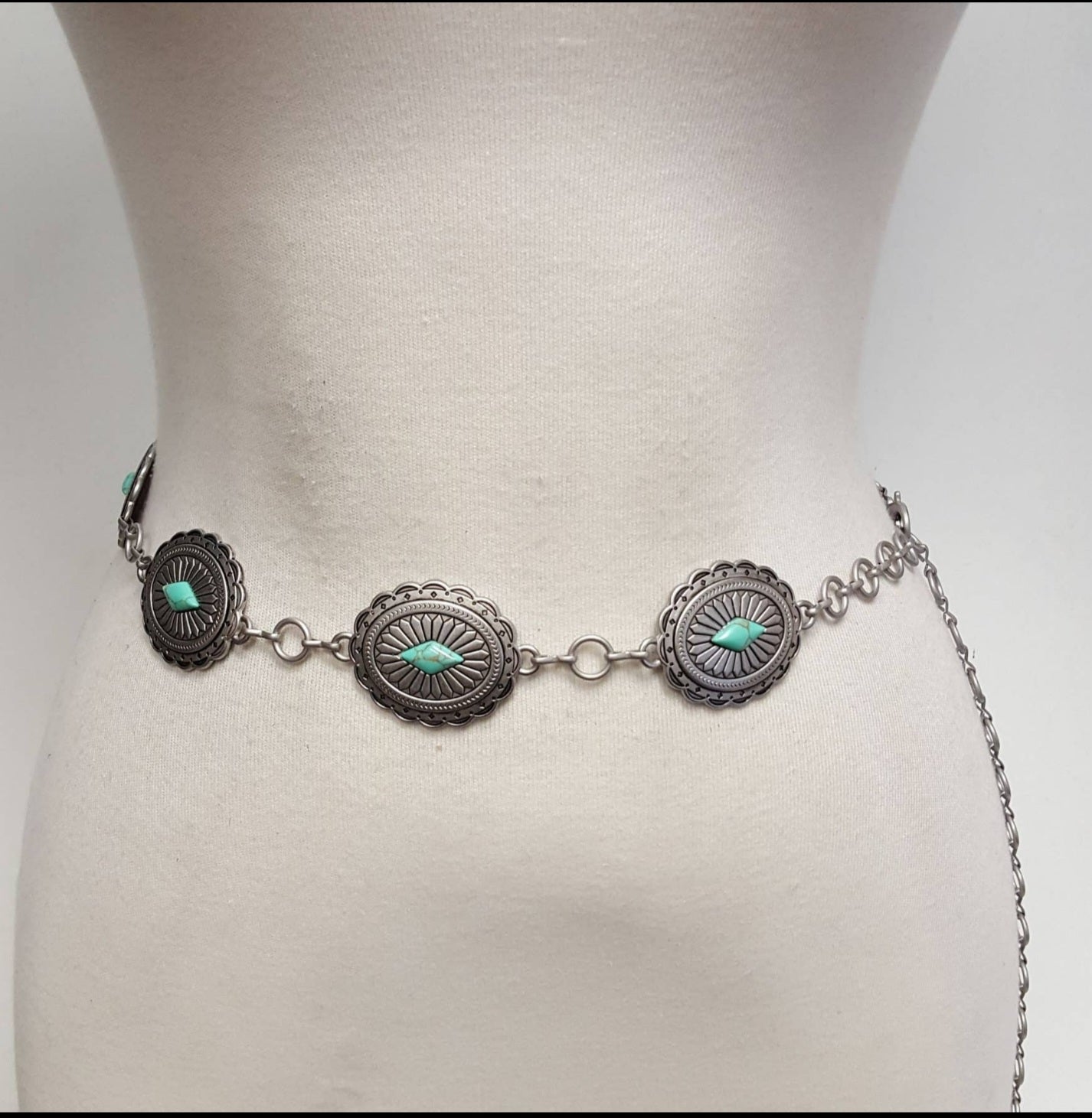 Western Oval Concho Chain Belt